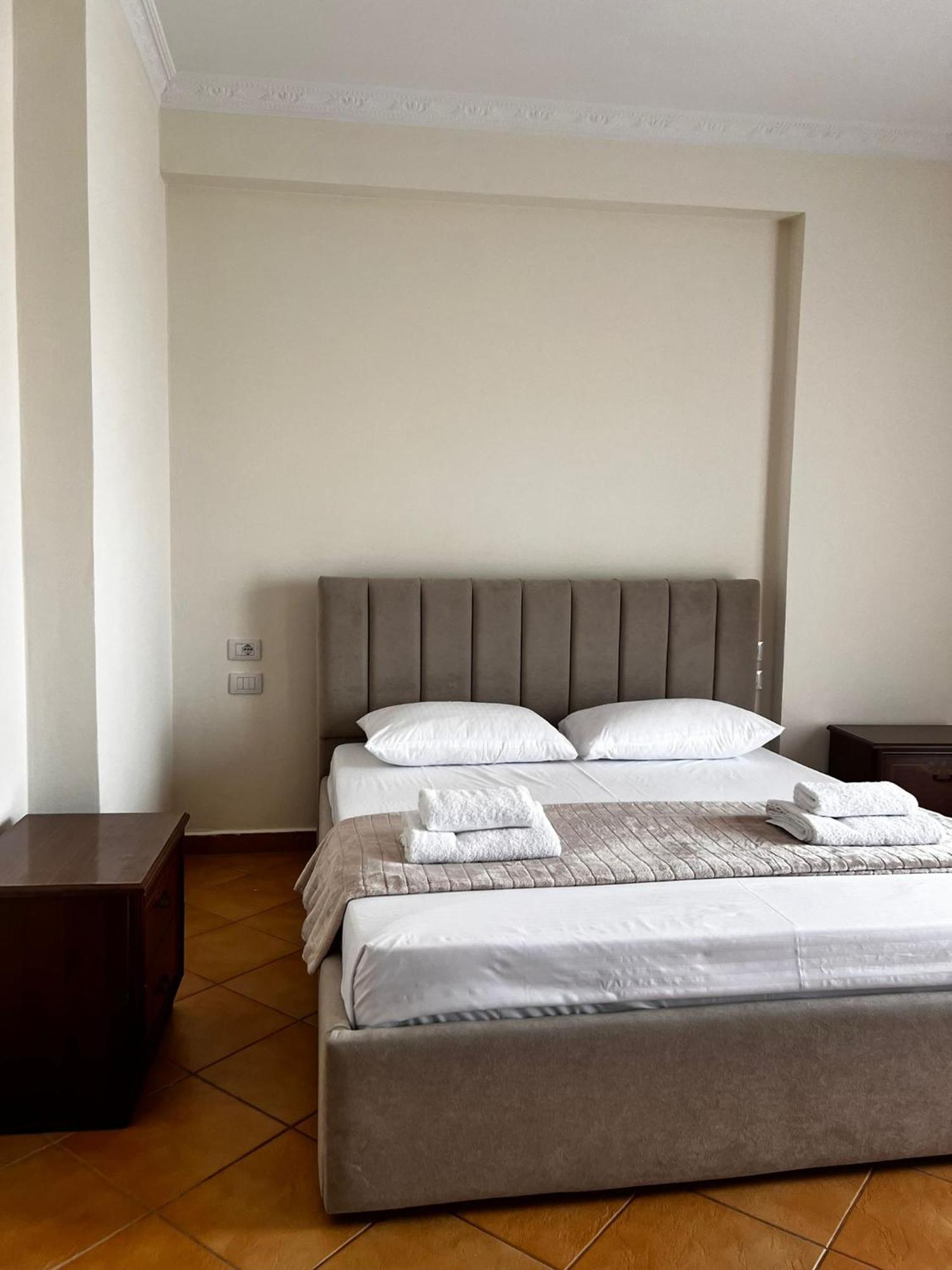 Lu Apartament Вльора Екстер'єр фото